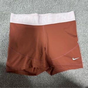 Women’s Nike Pro Shorts 3” inseam Size L